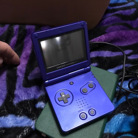 Gameboy advance - Picture 3 of 3